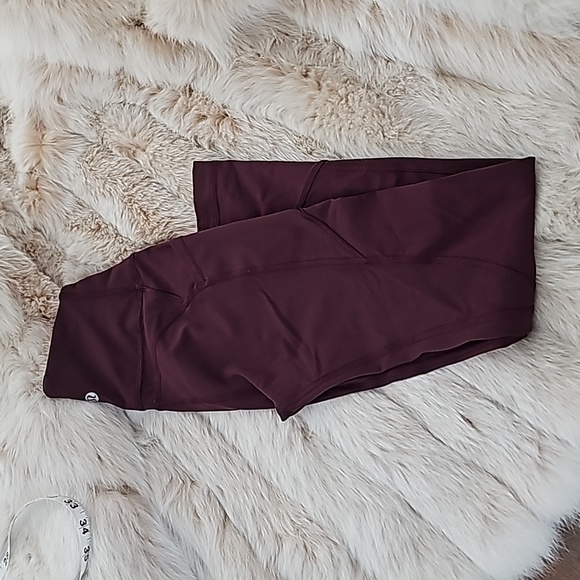 Lululemon Burgundy Cropped Leggings Sz 2 - Picture 2 of 8